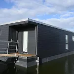 Botel Hausboot Kajuete Am Nixensteg Am Wangermeer Mit Hund