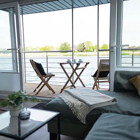 Hausboot Kajuete Am Nixensteg Am Wangermeer Mit Hund Botel *