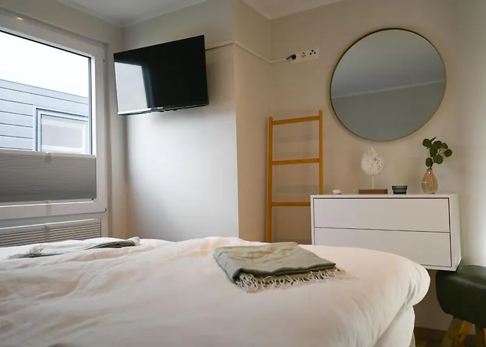 Hausboot Kajuete Am Nixensteg Am Wangermeer Mit Hund * Schillig